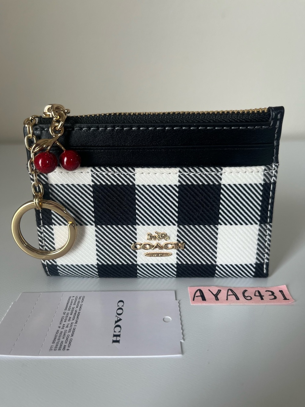 Coach card holder🎈🎈